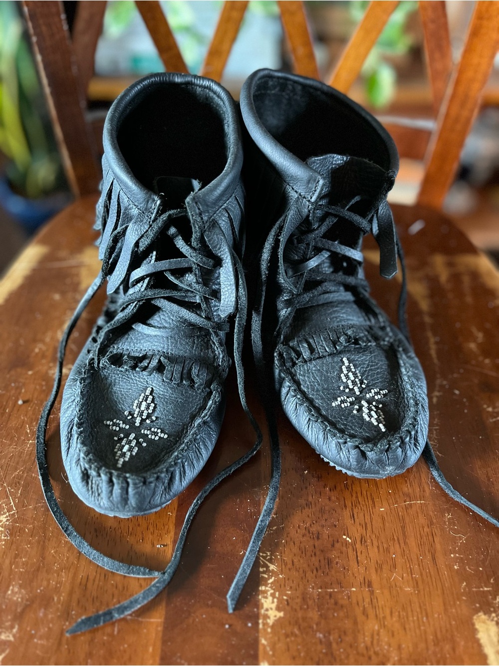LIKE NEW Manitobah Black Beaded Fringe Ankle Booties